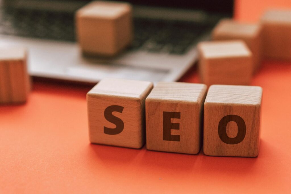 SEO y SEM. Redactores Alfa